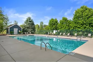 870 Bridlewood Dr, Hartford, WI 53027 - Photo 27