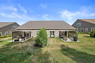 870 Bridlewood Dr, Hartford, WI 53027 - Photo 25