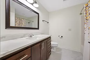 870 Bridlewood Dr, Hartford, WI 53027 - Photo 19