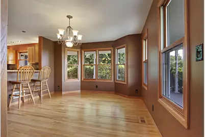 553 W Twin Lakes Rd, Bloomfield, WI 53128 - Photo 5
