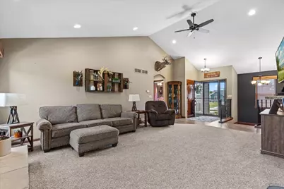 220  Silver Fox Dr, Kewaskum, WI 53040 - Photo 7
