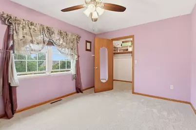 10341 S Oriole Ln, Oak Creek, WI 53154 - Photo 9