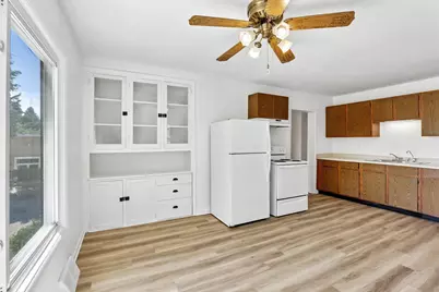 408 W Lake St #408 1/2, Lake Mills, WI 53551 - Photo 9