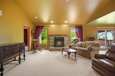 8206  61st St, Kenosha, WI 53142 - Photo 7