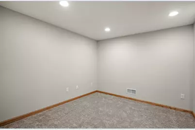 8206  61st St, Kenosha, WI 53142 - Photo 33