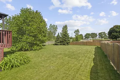 8206  61st St, Kenosha, WI 53142 - Photo 5
