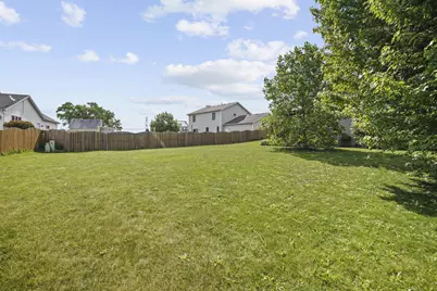8206  61st St, Kenosha, WI 53142 - Photo 37