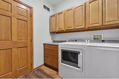 1631  Rolling Green Dr, Racine, WI 53406 - Photo 15