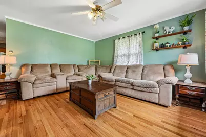 1021  Westowne Ave, Waukesha, WI 53186 - Photo 7