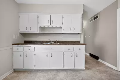 5849 N 62nd St, Milwaukee, WI 53218 - Photo 15