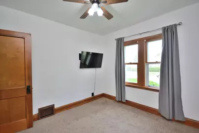 3662 S Ahmedi Ave, Saint Francis, WI 53235 - Photo 17