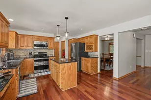 S86W32310 Elias Ct, Mukwonago, WI 53149 - Photo 13