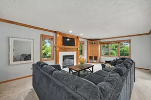 S86W32310 Elias Ct, Mukwonago, WI 53149 - Photo 17