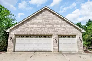 S86W32310 Elias Ct, Mukwonago, WI 53149 - Photo 5