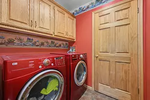 S86W32310 Elias Ct, Mukwonago, WI 53149 - Photo 21