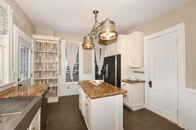 933 N 34th St, Milwaukee, WI 53208 - Photo 21