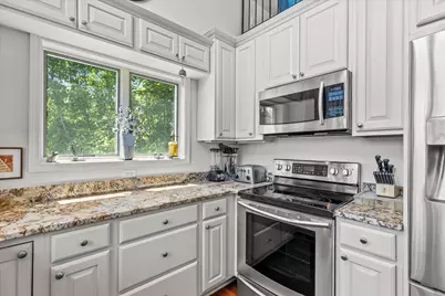 4886  Lakeview Ave, Richfield, WI 53033 - Photo 5