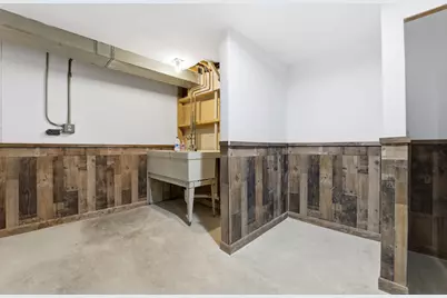 2504 N 112th St, Wauwatosa, WI 53226 - Photo 23