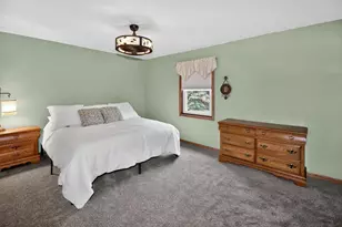 2070 S 103rd Ct, West Allis, WI 53227 - Photo 7