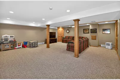 2070 S 103rd Ct, West Allis, WI 53227 - Photo 27