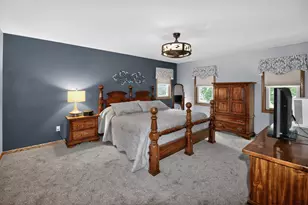2070 S 103rd Ct, West Allis, WI 53227 - Photo 17