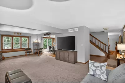 2070 S 103rd Ct, West Allis, WI 53227 - Photo 9