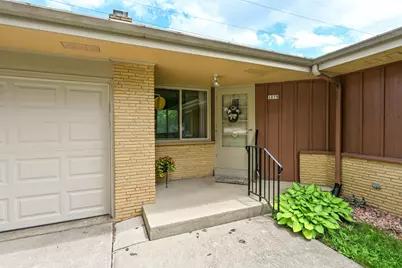1078 N 120th St, Wauwatosa, WI 53226 - Photo 5