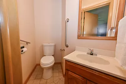 1078 N 120th St, Wauwatosa, WI 53226 - Photo 23