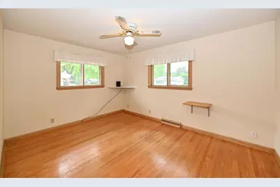 1078 N 120th St, Wauwatosa, WI 53226 - Photo 25