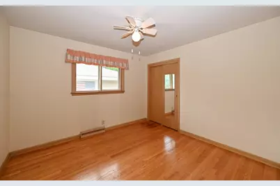1078 N 120th St, Wauwatosa, WI 53226 - Photo 27