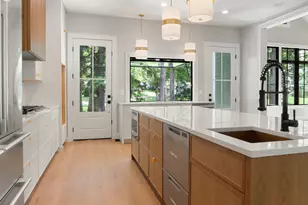 327 Church Dr, Fontana, WI 53125 - Photo 9