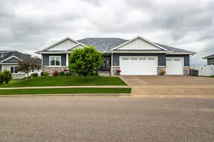 508 Forest View Dr, Holmen, WI 54636 - Photo 11