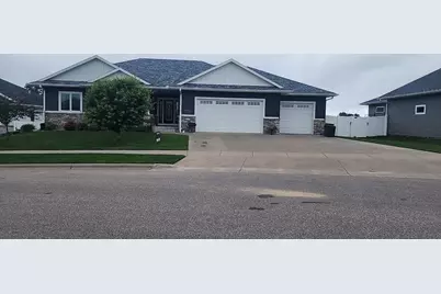 508  Forest View Dr, Holmen, WI 54636 - Photo 1