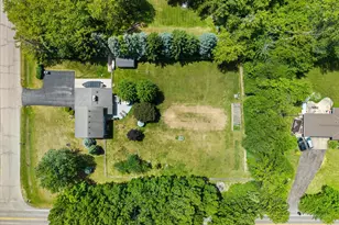 S70W22020 Alameda Dr, Vernon, WI 53103 - Photo 3