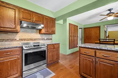 S70W22020  Alameda Dr, Vernon, WI 53103 - Photo 9
