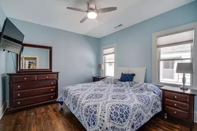 3926 N Maryland Ave, Milwaukee, WI 53211 - Photo 13