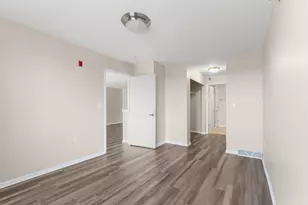 2121 S Kinnickinnic Ave, Milwaukee, WI 53207 - Photo 19