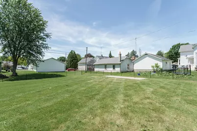 205  Marguerite Ct, Mayville, WI 53050 - Photo 11