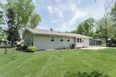 205  Marguerite Ct, Mayville, WI 53050 - Photo 7
