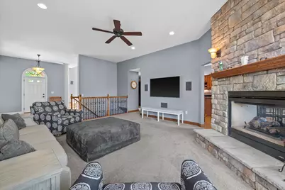 W172N7810  Shady Ln, Menomonee Falls, WI 53051 - Photo 19