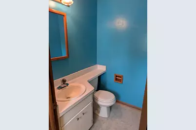 W148N8147  University Dr, Menomonee Falls, WI 53051 - Photo 15