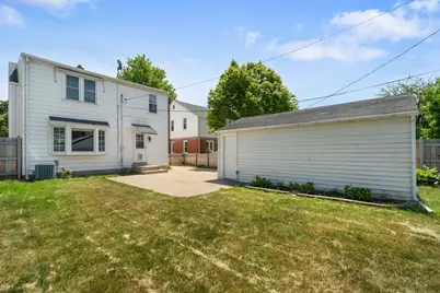 5639 N Bay Ridge Ave, Whitefish Bay, WI 53217 - Photo 17