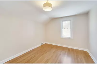 5639 N Bay Ridge Ave, Whitefish Bay, WI 53217 - Photo 11