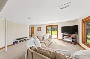 N29W26152 Coachman Dr, Pewaukee, WI 53072 - Photo 53