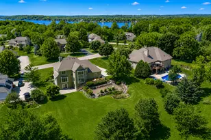 N29W26152 Coachman Dr, Pewaukee, WI 53072 - Photo 75