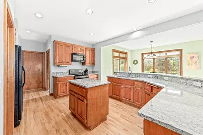 N29W26152  Coachman Dr, Pewaukee, WI 53072 - Photo 21