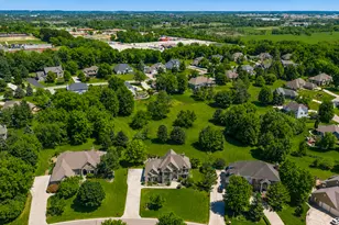 N29W26152 Coachman Dr, Pewaukee, WI 53072 - Photo 73