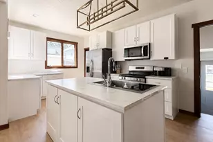 1244 Trimberger Ct, Sheboygan, WI 53081 - Photo 3
