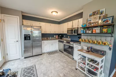 250  Morris St, Pewaukee, WI 53072 - Photo 7