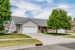 331 Lauren Ln, Watertown, WI 53094 - Photo 5